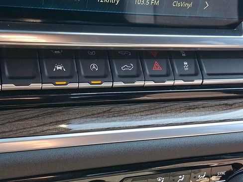 Used 2022 Chevrolet Silverado 1500 LT image 27