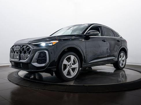 Certified 2025 Audi Q5 Premium Plus w/ Premium Plus AWD/4WD image 6