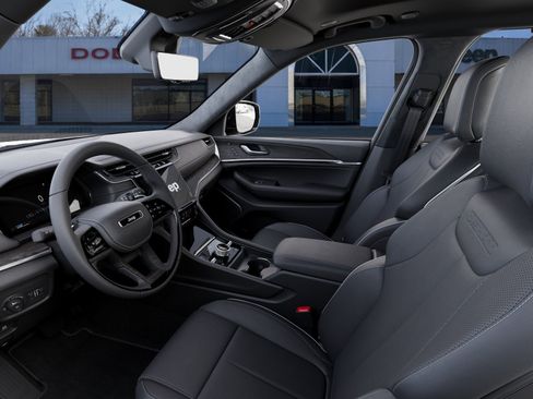 New 2025 Jeep Grand Cherokee L Overland w/ Advanced Protech Group III AWD/4WD image 46