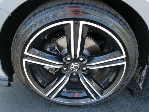 Used 2025 Honda Accord Sport image 9