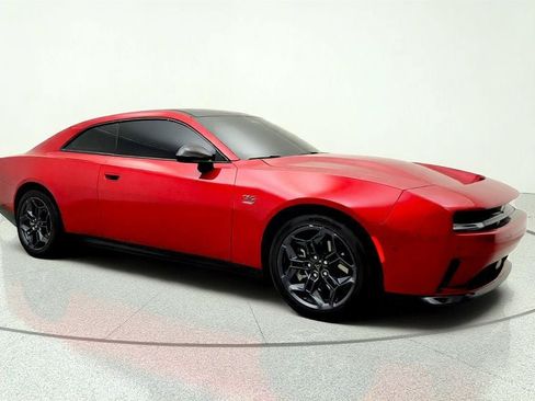 Used 2025 Dodge Charger Daytona R/T w/ Sun & Sound Package AWD/4WD image 3