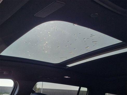 New 2026 Chevrolet Traverse RS image 15