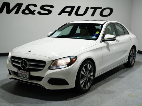 Used 2018 Mercedes-Benz C 300 Sedan image 3