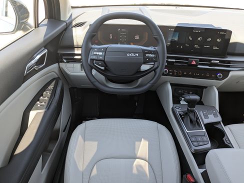 New 2026 Kia Sportage EX FWD image 19
