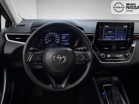 Used 2021 Toyota Corolla LE w/ LE Convenience Package image 12