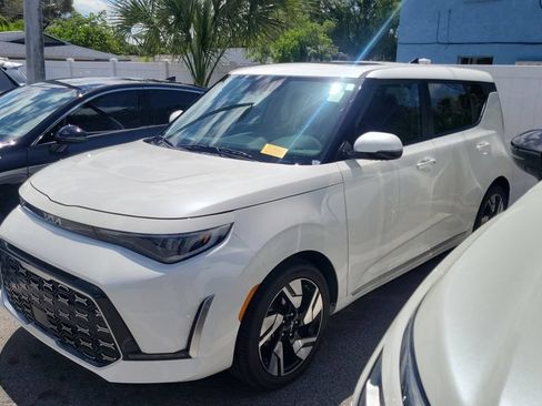 Used 2024 Kia Soul GT-Line w/ Option Group 020 FWD image 1