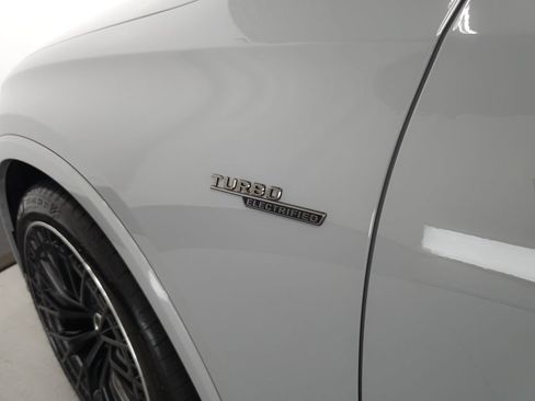 Used 2025 Mercedes-Benz GLC 43 AMG 4MATIC image 35