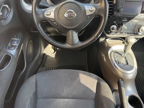Used 2011 Nissan Juke SV FWD image 9
