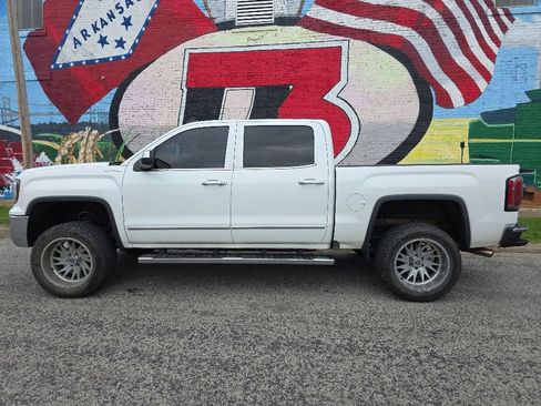 Used 2018 GMC Sierra 1500 SLT w/ Texas SLT Premium Package AWD/4WD image 3