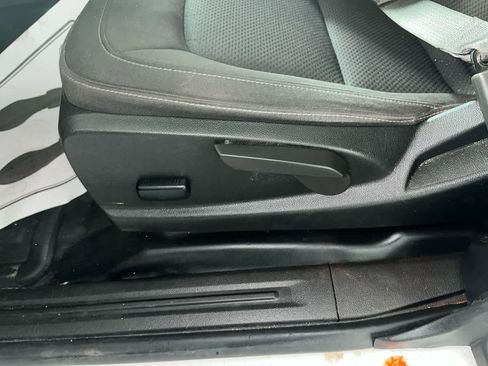 Used 2022 Chevrolet Colorado LT w/ Fleet Safety Package image 14