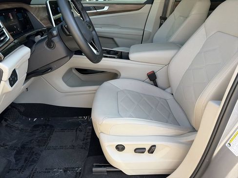 Certified 2026 Volkswagen Atlas SE w/ Panoramic Sunroof Package FWD image 26