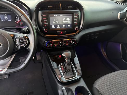 Used 2020 Kia Soul GT-Line image 29