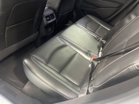 Used 2023 GMC Terrain SLT image 30