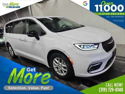 Used 2024 Chrysler Pacifica Touring-L