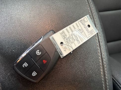 Used 2024 GMC Canyon Elevation w/ Elevation Premium Package image 39