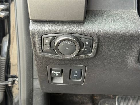 Used 2018 Ford F150 XLT w/ Equipment Group 302A Luxury image 18