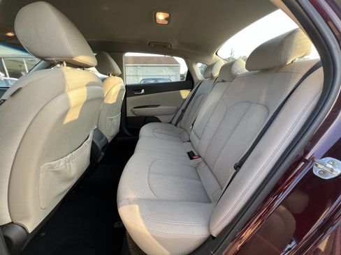 Used 2016 Kia Optima LX image 10