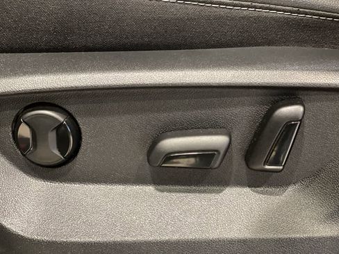 Used 2021 Volkswagen Atlas SE image 15