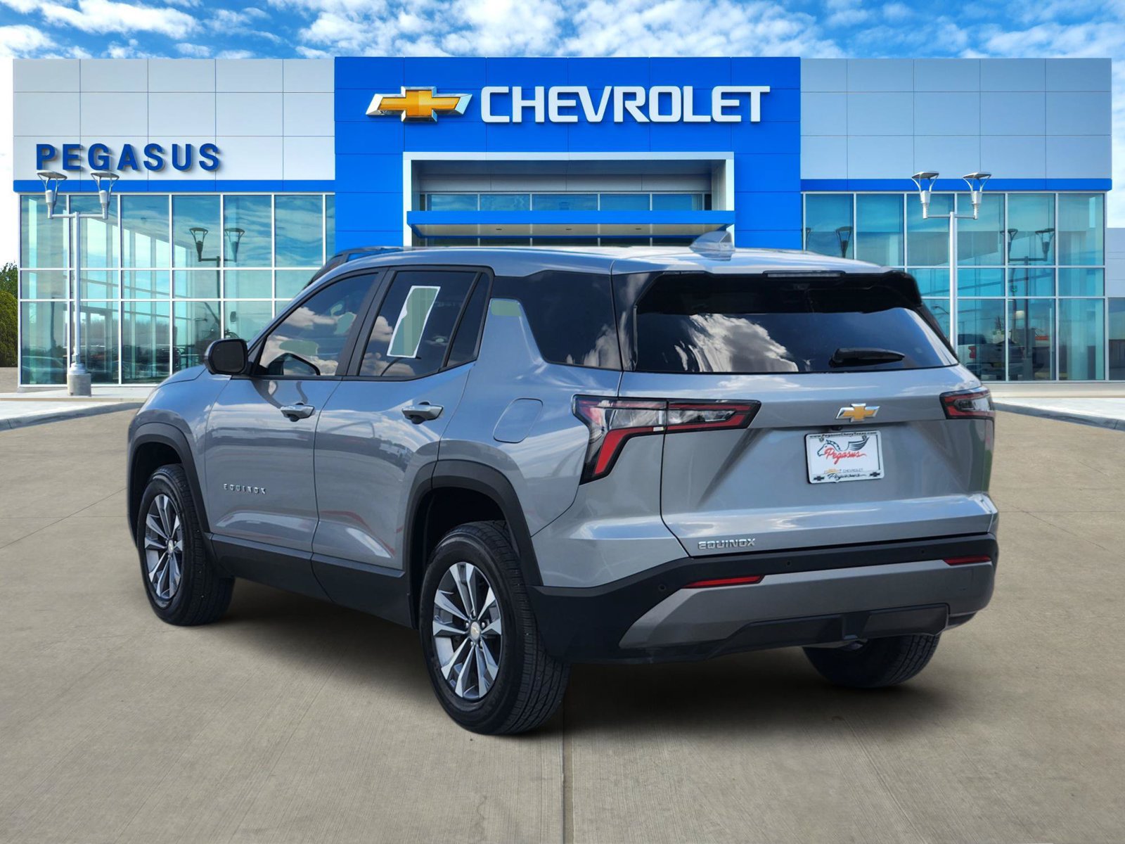 Certified 2025 Chevrolet Equinox LT w/ Safety and Technology Package FWD image 6