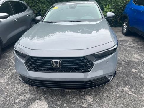 Used 2025 Honda Accord EX-L image 2