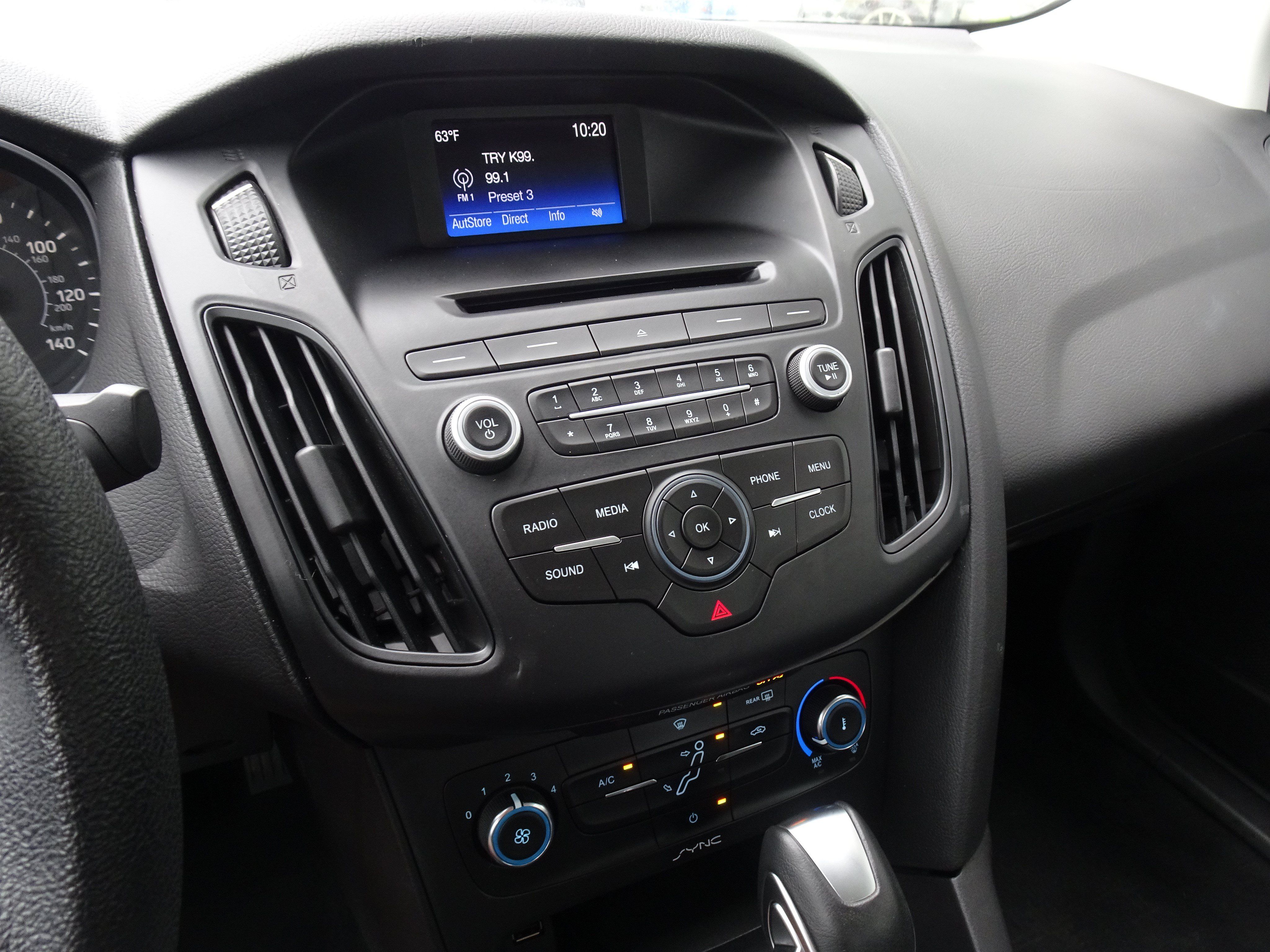 Used 2016 Ford Focus SE FWD image 16