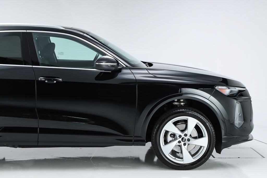 Used 2025 Audi Q5 Premium Plus w/ Premium Plus AWD/4WD image 16
