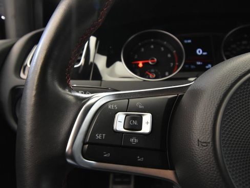 Used 2020 Volkswagen GTI S image 25