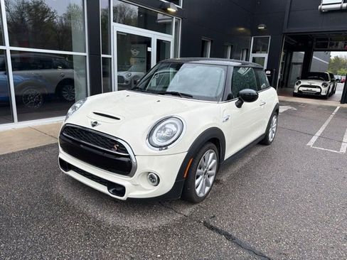 Used 2020 MINI Cooper S FWD image 1