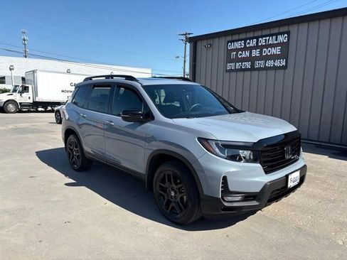 Used 2024 Honda Passport Black Edition image 1