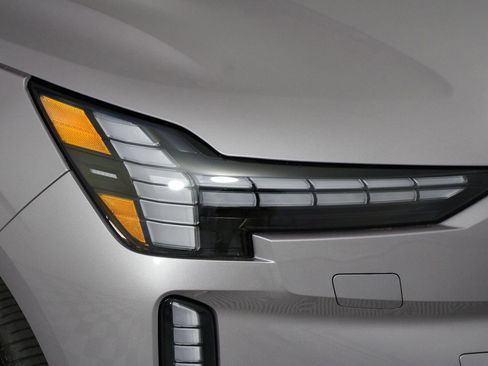 New 2026 Volvo EX90 Plus AWD/4WD image 13