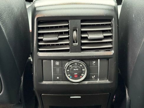 Used 2014 Mercedes-Benz GL 450 4MATIC image 47