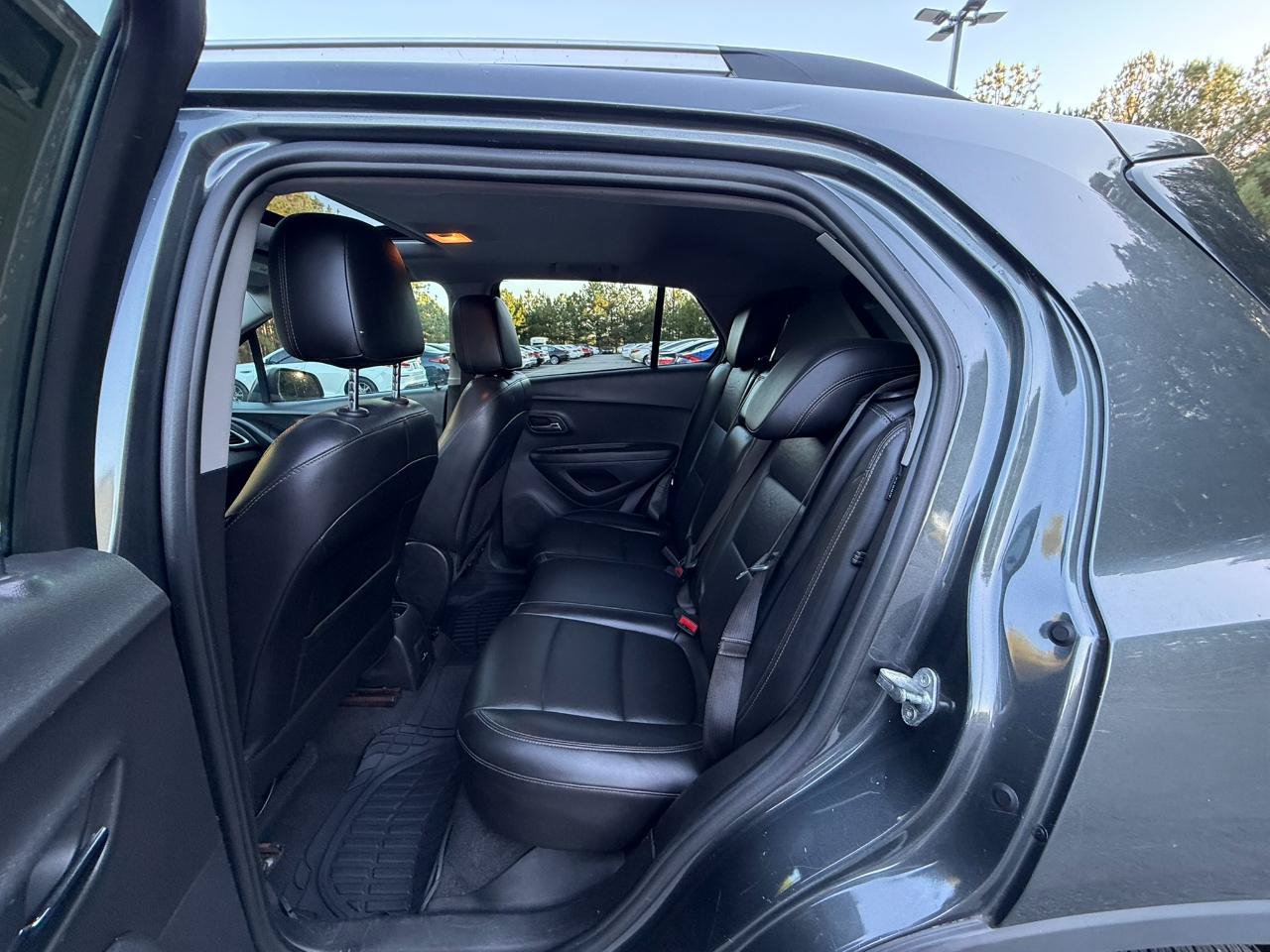 Used 2020 Chevrolet Trax Premier FWD image 10