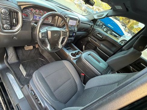 Used 2019 Chevrolet Silverado 1500 LT Trail Boss AWD/4WD image 16