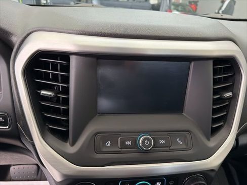 Used 2019 GMC Acadia SLE image 12