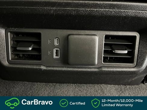 Used 2022 Chevrolet Silverado 1500 LT w/ Z71 Off-Road Package AWD/4WD image 22
