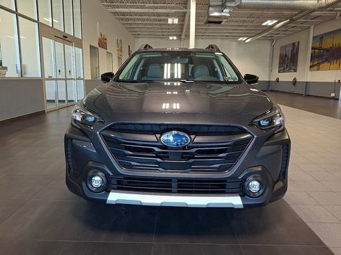 Certified 2025 Subaru Outback Limited AWD/4WD image 2