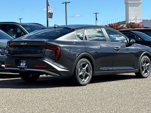 New 2026 Kia K4 FWD image 5