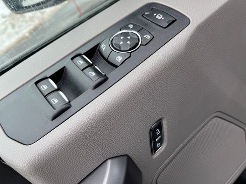 Used 2021 Ford F350 XLT w/ XLT Premium Package AWD/4WD image 13