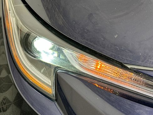 Used 2025 Toyota Corolla LE FWD image 9