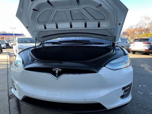 Used 2016 Tesla Model X 90D image 34