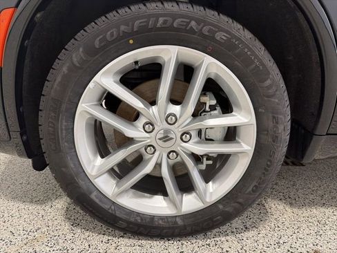 Used 2023 Dodge Durango GT image 37
