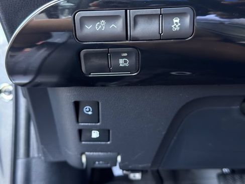 Used 2022 Toyota Prius Prime LE FWD image 21
