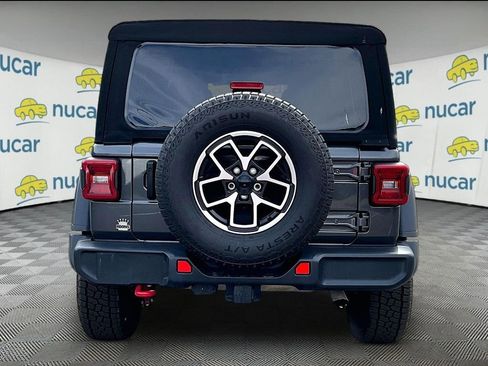 Used 2024 Jeep Wrangler Unlimited Rubicon w/ Convenience Group AWD/4WD image 7