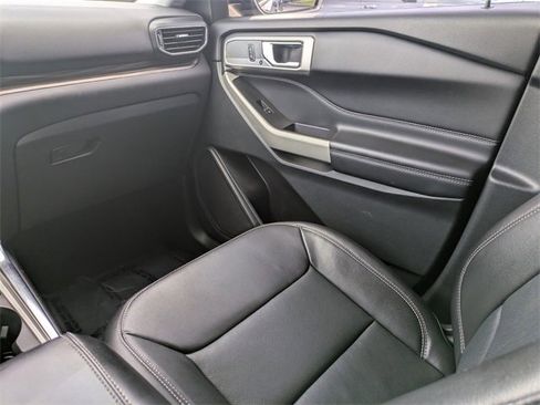 Used 2022 Ford Explorer Limited w/ Equipment Group 301A image 22