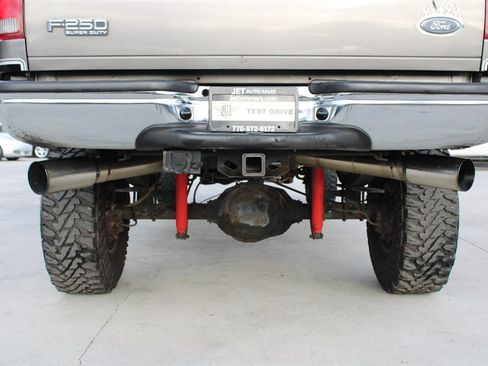 Used 2003 Ford F250 Lariat image 40