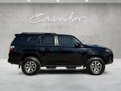 Used 2020 Toyota 4Runner TRD Off-Road Premium AWD/4WD image 17