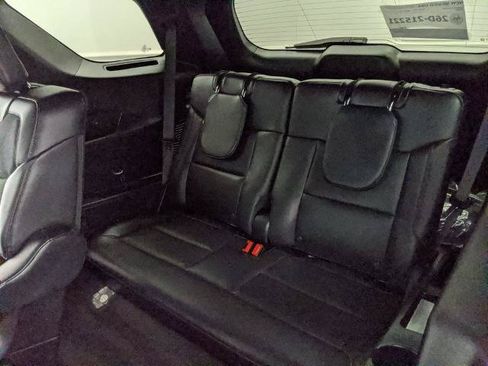 Certified 2025 Ford Explorer ST RWD image 18