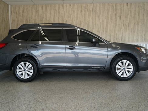 Used 2019 Subaru Outback 2.5i Premium AWD/4WD image 6