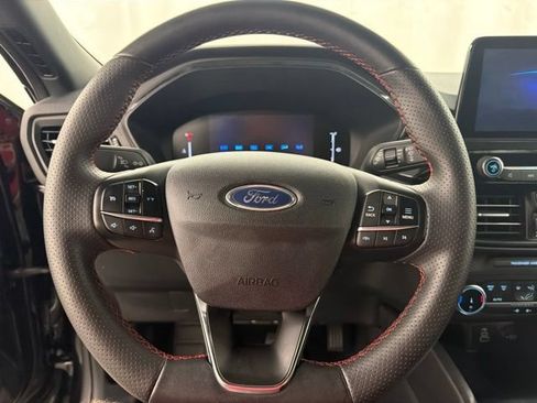 Used 2025 Ford Escape ST-Line AWD/4WD image 12
