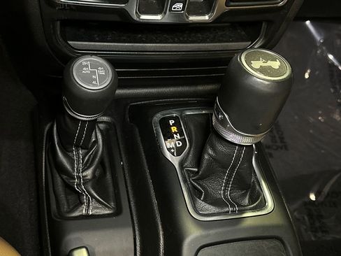 Used 2022 Jeep Wrangler Unlimited Sahara w/ Cold Weather Group image 30